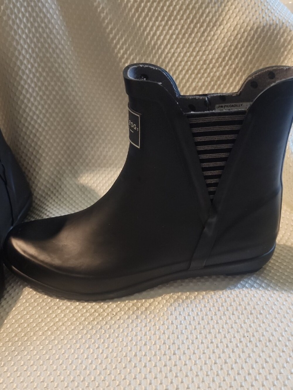 London Fog Black Matte Ankle Rain Boots - Picture 10 of 11